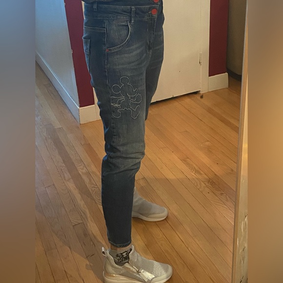 ***RARE*** Mickey Mouse Boyfriend Jeans Pants size 28 - Picture 4 of 16